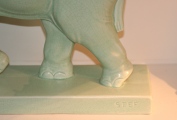 Statue en céramique craquelée, figurant un éléphant, Monogrammée STEF, Art Deco